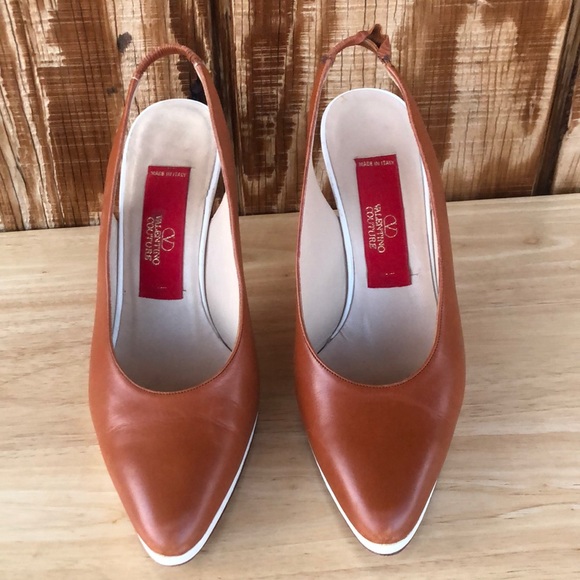 Beautiful Valentino Couture Size 8.5 brown & white sling back pump heels Italy - Picture 4 of 13